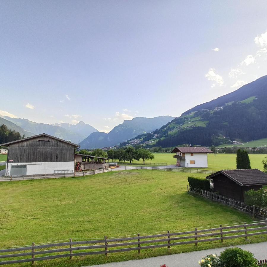 Ferienwohnung Zillertaler Alpenblick Zell am Ziller Exterior photo